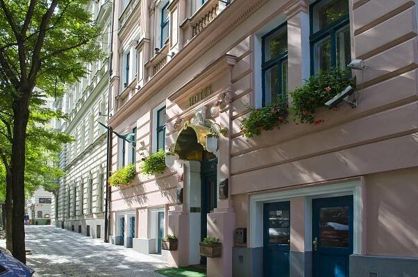 Ubytování v hotelu Anna, Praha 2 - Vinohrady od 1 100 Kč Praha, Vinohrady Hotel Anna • Firmy.cz