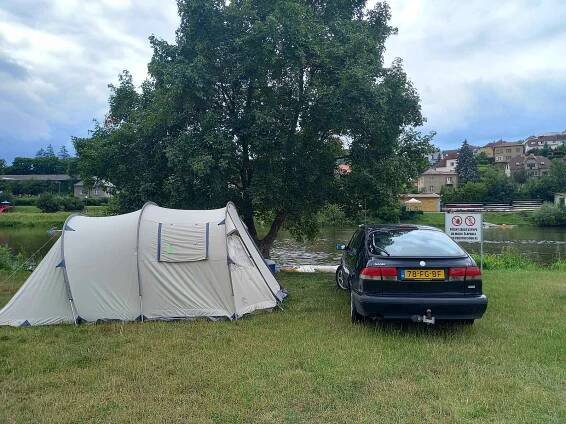 Letní sezona v kempech začíná pomaleji. Zájem ovlivňuje počasí i ceny