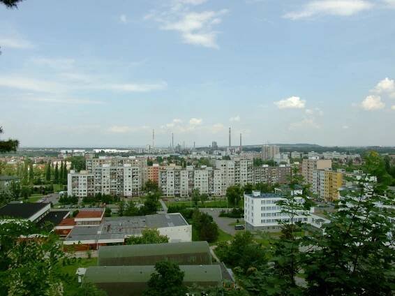 Soubor:Kralupy nad Vltavou, pohled na sídliště z Hostibejku.JPG – Wikipedie