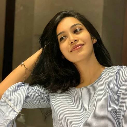 Bhama Arun: Wiki, Age, Biography, Family, Movies, and 30+ Beautiful Photos 20