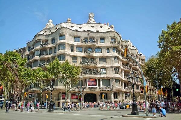10 Best Things to Do in Barcelona (2023) - BarcaTrips