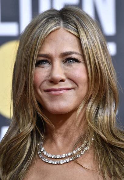 The Best Haircuts for a Pear Face Shape