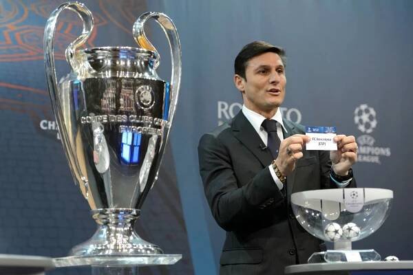 Chceme postoupit ze skupiny, ale ze Slavie máme respekt, říká legenda Interu Zanetti