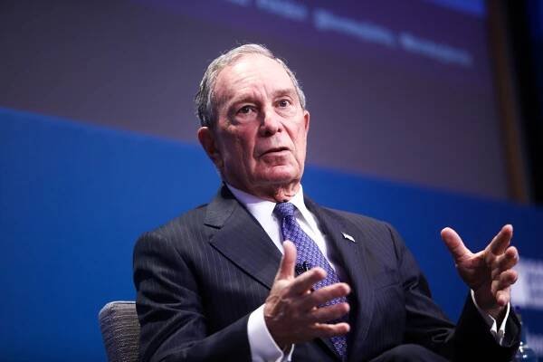Michael Bloomberg’s Money Manager Steps Down