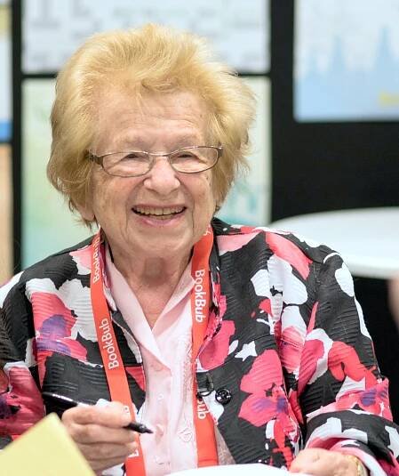 Show Dr. Ruth: Příběh malé velké ženy – Maskil המשכיל