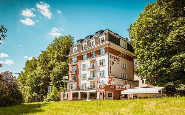 Mariánské Lázně: Hotel Richard **** s neomezeným vnitřním bazénem, až 6 procedurami, pitnou kúrou a polopenzí