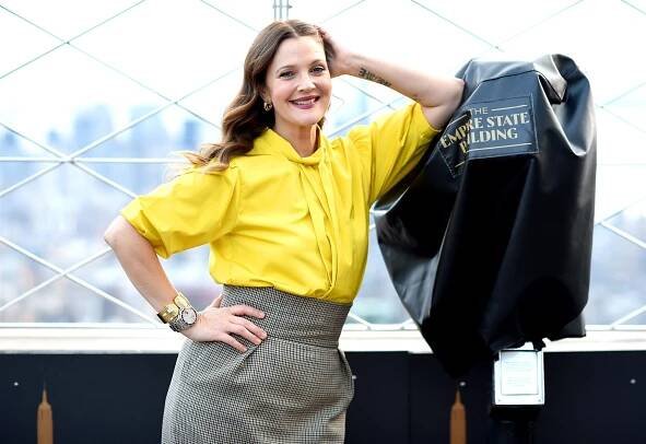 Ve 13 letech byla závislá na drogách i alkoholu: Jako bájný Fénix povstala Drew Barrymore z popela a dobyla Hollywood - Expres FM