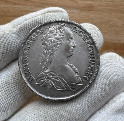 B&S Marie Terezie Tolar 1742 K.B. Kremnica krásny stav ! - Numismatika