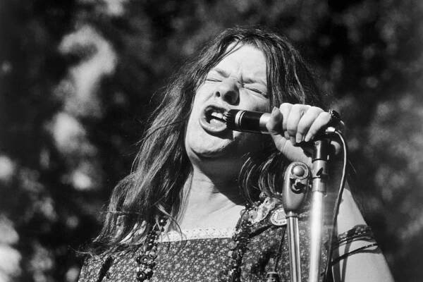 UNSPECIFIED - JANUARY 01:  Janis JOPLIN in concert between 1966 and 1970. This picture depicts the intensity of her voice and the fervor of blues singers.  (Photo by Keystone-France/Gamma-Keystone via Getty Images)