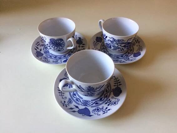 Český porcelán - set porcelánových hrnků Henriette  - Dubí - cibulák - Starožitnosti a umění