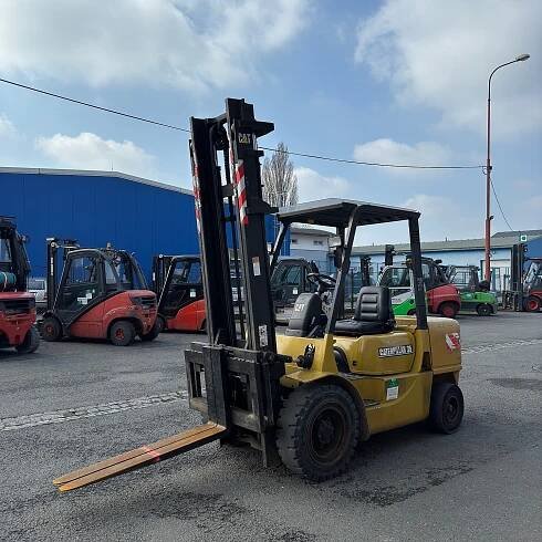 Čelní vysokozdvižný vozík CAT DP35K - PPDPS.cz