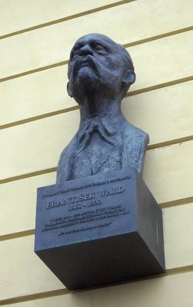 Busta FRANTIŠEK WALD