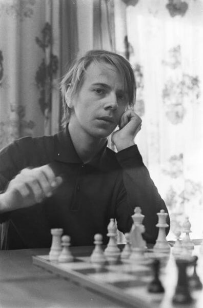 chess endgame magicians