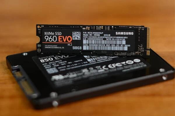 Samsung SSD 960 Evo 500GB Review Photo Gallery - TechSpot