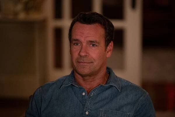Zoey's Extraordinary Christmas - Z filmu - David James Elliott