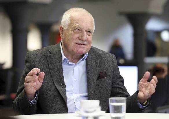 Exprezident Klaus o podpoře Zemana: Drahoš není želé, ale na Hrad nemá