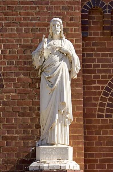 Saint Joseph Statue to Sell A House
