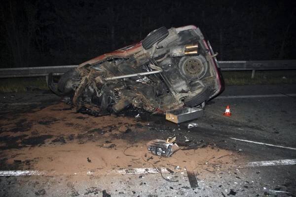 Opilý mladík (16) za volantem: Vážná dopravní nehoda