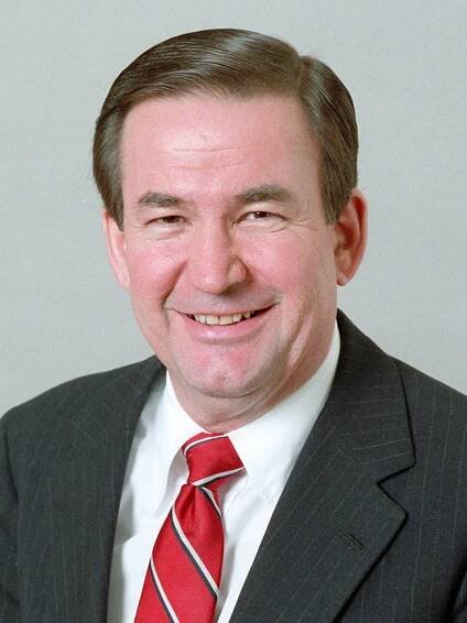 File:Pat Buchanan 1985b (cropped).jpg