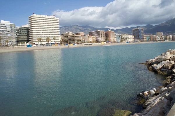 espigon de la t fuengirola spain