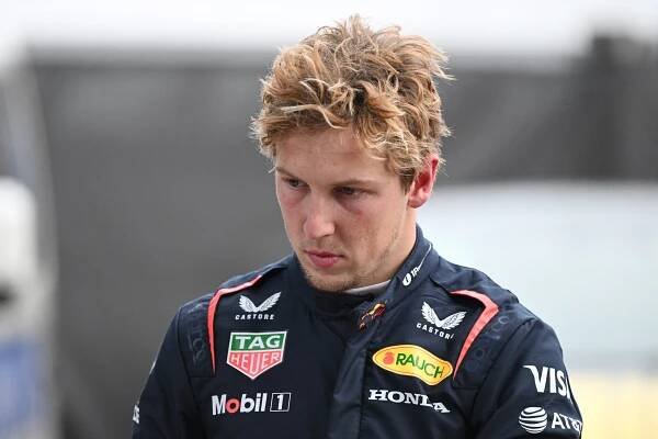 Liam Lawson could be booted out of F1 entirely as Red Bull boss Christian Horner seen 'negotiating' with rival