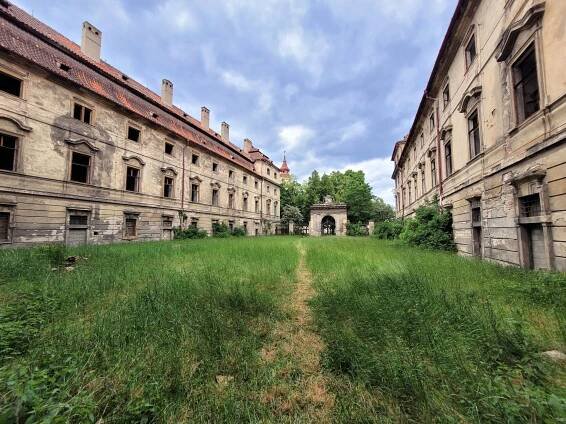 Barokní zámek | Urbex fans - sociální síť pro fanoušky Urbexu