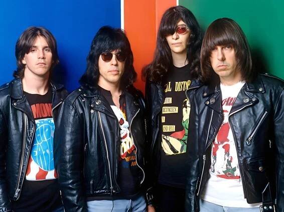 Ramones - Ramones (v.l. C. J. Ramone, Marky Ramone, Joey Ramone, Johnny Ramone