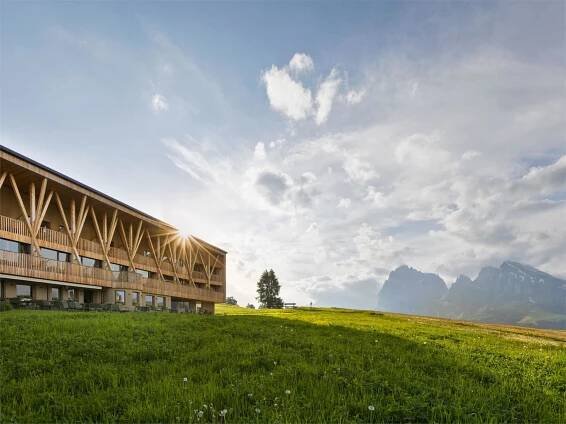 Hotely a penzionyv regionu Dolomity Seiser Alm - Oficiální stránky pro dovolenou v Jižním Tyrolsku - suedtirol.info