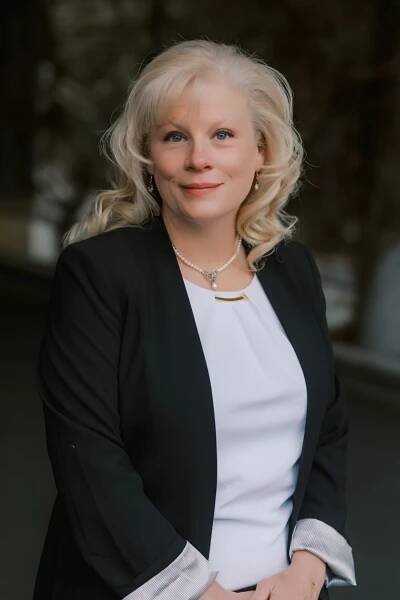Laura - Ross Financial Inc.