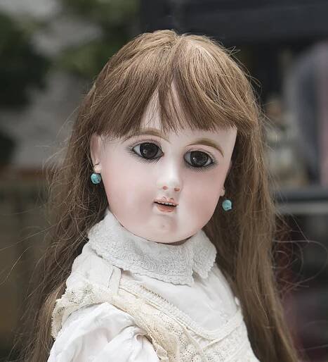 Jullien doll Antique dolls at Respectfulbear.com