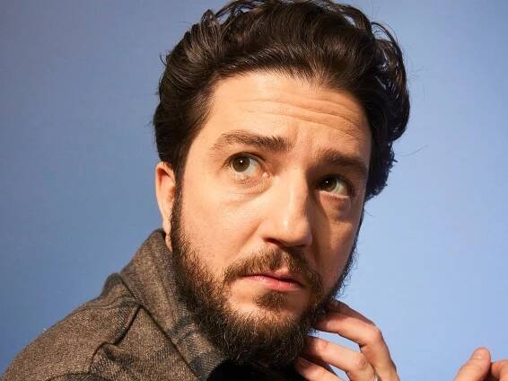 John Magaro Refuses to Play the Hollywood Schmuck