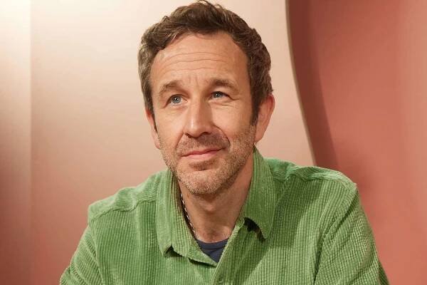 Chris O'Dowd on His New TV Show, a 'Bridesmaids' Sequel, and His Unapologetic Love for 'Selling Sunset'