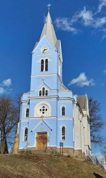 Žáci sedmých tříd a 8.C pátrali ve svém regionu po kostelích, kapličkách a zvonech | ZŠ UNESCO