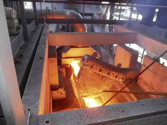 Schlackenfluss zum Granulator, Foto: Primetals Technologies