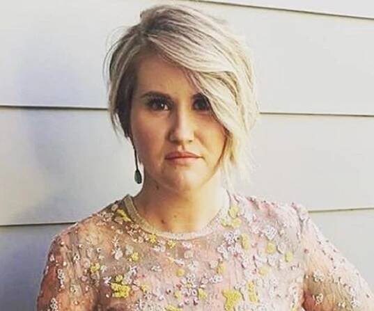 Jillian Bell Biography - Facts, Childhood, Family Life & Achievements
