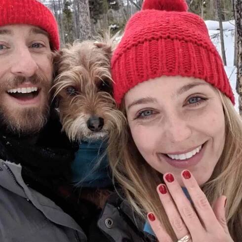 Jessica-Rothe-engaged-1