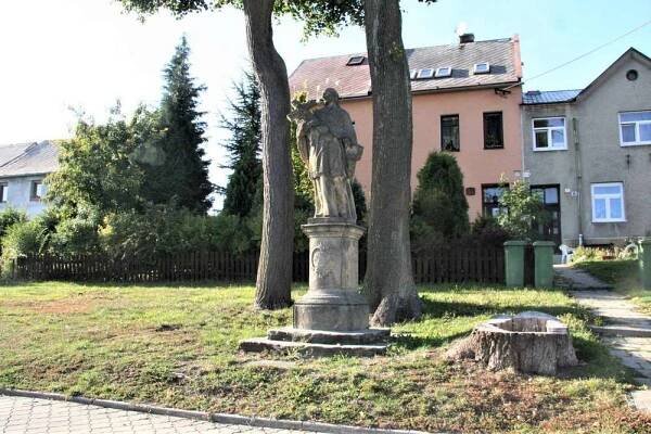 Socha svatého Jana Nepomuckého v Horním Městě | Drobné památky 