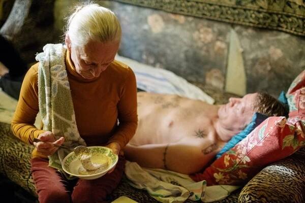 Galina Lebeděva, Alexej Serebrjakov - Jak Víťa Česnek vezl Ljochu Vrtáka do důchoďáku - Z filmu