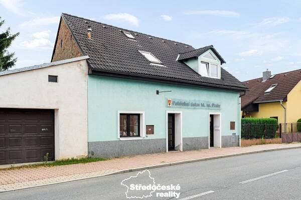 Prodej komerční nemovitosti - obchod, sklad, kancelář 142m2 + byt 1+kk v patře 65m2 | RealityMIX