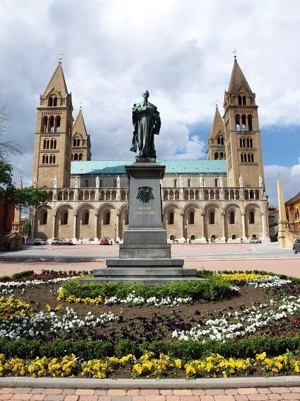 Na 2 dny do Maďarska: historické město Pécs a lázně Harkány, doprava busem a noc v hotelu se snídaní