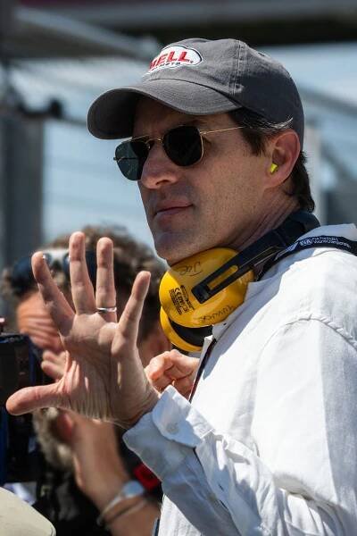 F1 director Joseph Kosinski has an update on Top Gun 3