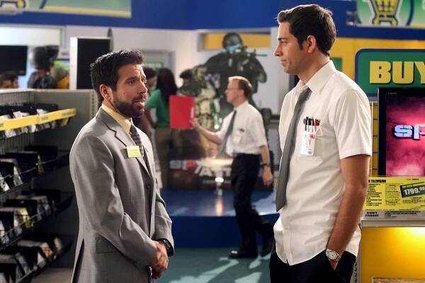 Chuck - Chuck a prsten se zirkonem - Z filmu - Joshua Gomez, Zachary Levi