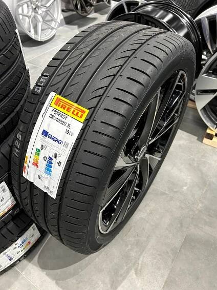 Letní kola GMP EVENTO 20 5x112 ET30 Audi A6 C8 Pirelli 255/40R20 Typ ráfku Hliník