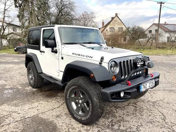 Bazar: prodej Jeep Wrangler SUV Jeep wrangler mountain 2.8 crd 147 kw top stav manuál, ojeté, nafta, rok 2013, barva bílá