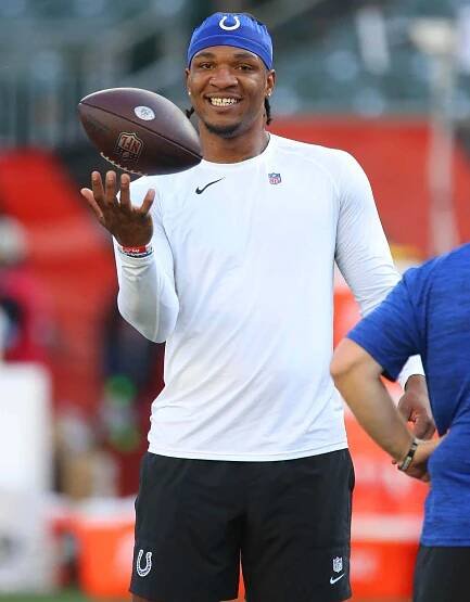 CINCINNATI, OH - AUGUST 22 - Indianapolis Colts quarterback Anthony Richardson (5) warms up before a game between the Indianapolis Colts and the Cincinnati Bengals at Paycor Stadium on Thursday, August 22, 2024. (Photo by Jeff Moreland/Icon Sportswire via Getty Images)