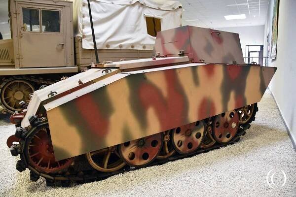 Medium Demolition Vehicle – NSU Springer – Sd.Kfz. 304 Mittlerer Ladungsträger | LandmarkScout