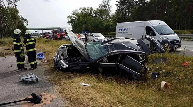 Další vážná nehoda u Opatovic... | Pardubice ŽIVĚ