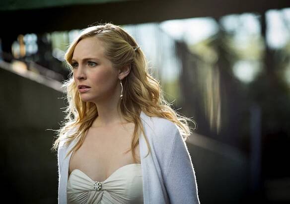Upíří deníky - Tichá noc - Z filmu - Candice King