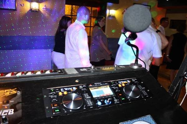 DJ soirée dansante Lyon, Grenoble, Annecy, Chambéry