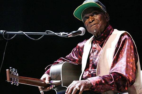 David 'Honeyboy' Edwards